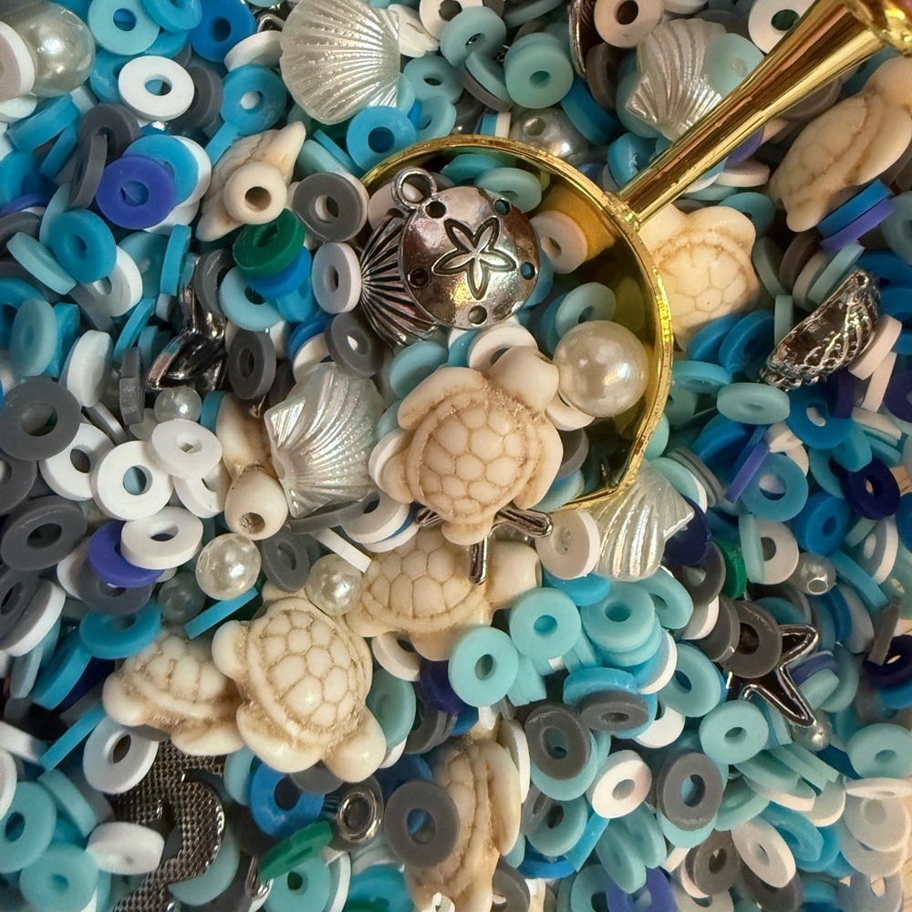 Ocean-Inspired Bead Confetti - 8 Scoops